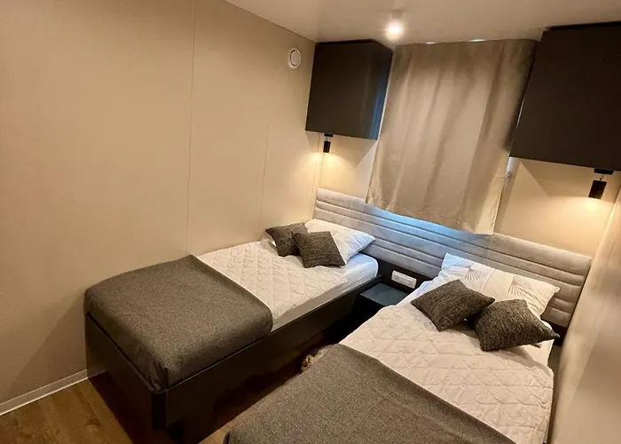 Kamp Mobile Homes Eva Biograd Na Moru