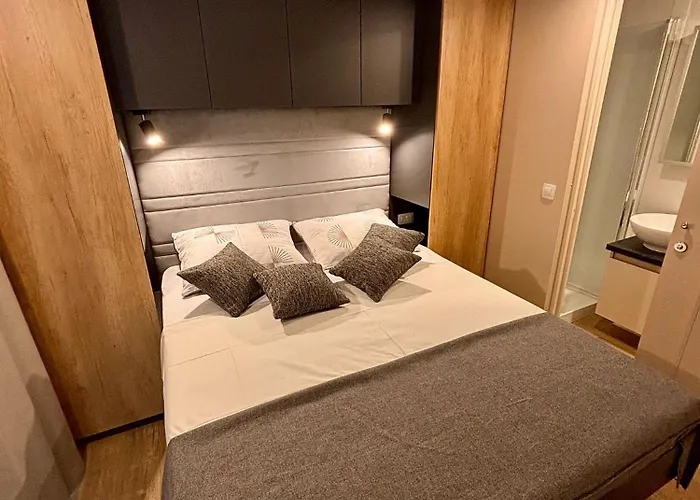 Mobile Homes Eva *