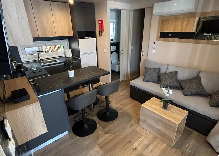 Kamp Mobile Homes Eva Biograd Na Moru